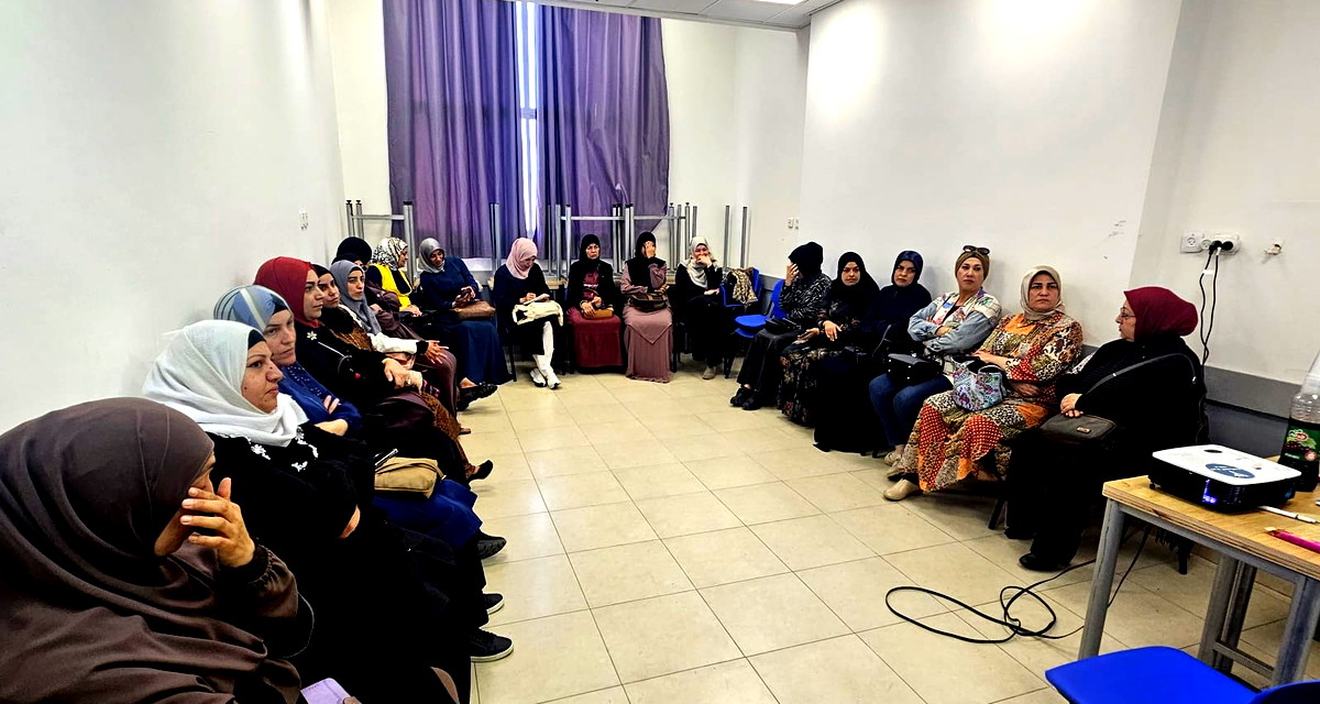 انطلاق دورة القيادة النسائية الجماهيرية في المركز الجماهيري أم الفحم 