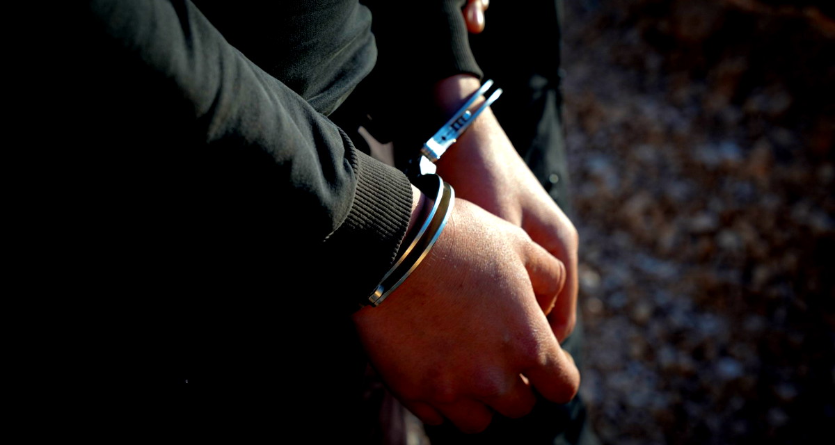 اتهام شرطي وشقيقه بإطلاق نار باستخدام سلاح غير مرخص خلال الاحتفالات في انتخابات رئاسة مجلس كسرى سميع 