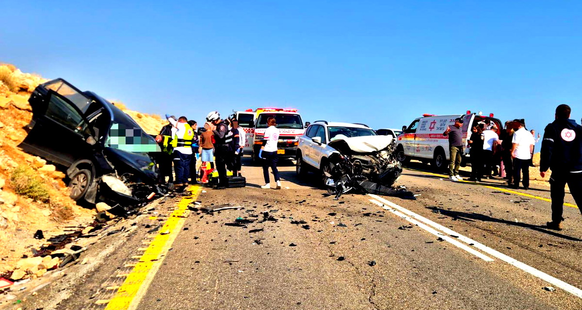 إصابة 5 أشخاص بجراح خطيرة وطفيفة جراء حادث طرق على شارع 90