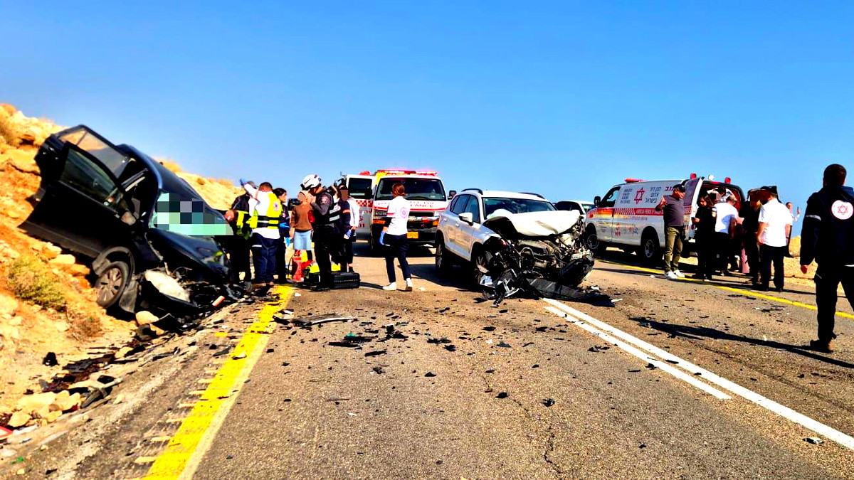 إصابة 5 أشخاص بجراح خطيرة وطفيفة جراء حادث طرق على شارع 90