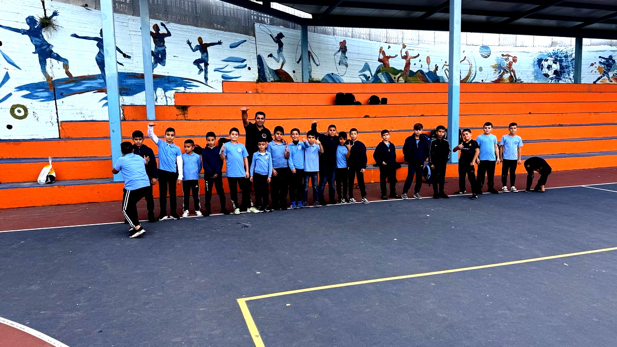 فعاليات برنامج تحديات تتواصل في فعالياتها المتنوعة في مدارس مدينة أم الفحم