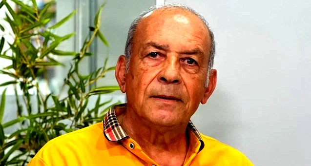 حين يَخون الغرورُ العطاء 