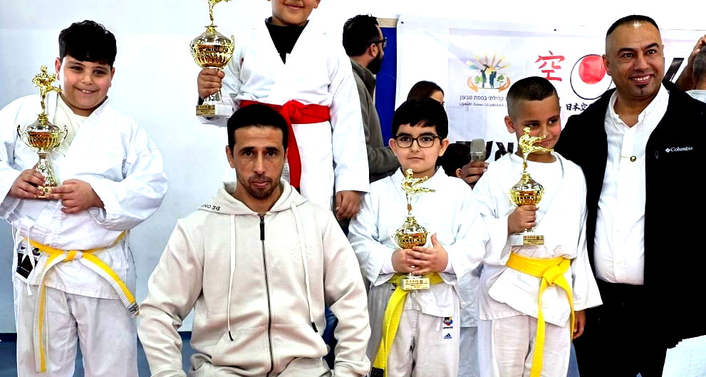 حصاد وفير من الذهب والكؤوس: مدرسة الحسيني للكراتيه الشفاعمرية تتألق وتخطف الأنظار في بطولة طبعون