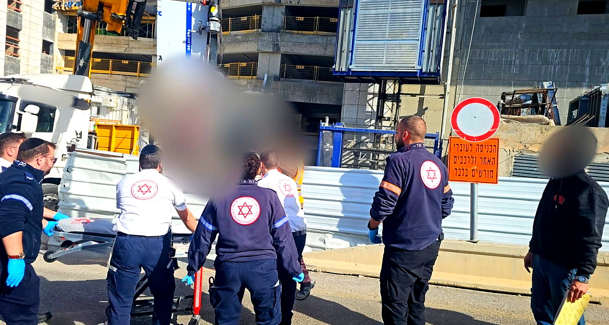 حوادث العمل!| مصرع عامل (30 عامًا) وإصابة آخر (48 عامًا) خلال عملهما بورشة بناء في مدينة حيفا