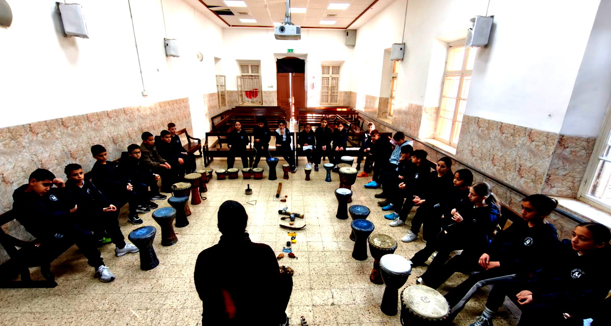 سلسلة من النشاطات اللامنهجية- جمعية التطوير الاجتماعي تحتفي باللغة العربية في مدارس حيفا العربيّة