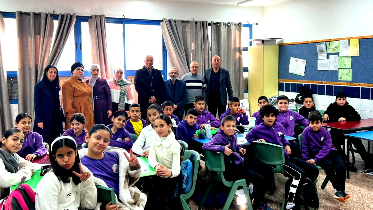 الكاتب والصحفي زياد شليوط يقدم محاضرات في مدارس ونواد بمناسبة "اليوم العالمي للغة العربية"