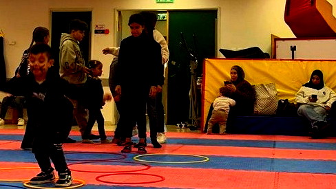 وسط أجواء من الفرح والدف - انطلاق مميّز لفعاليات “شتاء دافئ” في المركز الجماهيري – أم الفحم