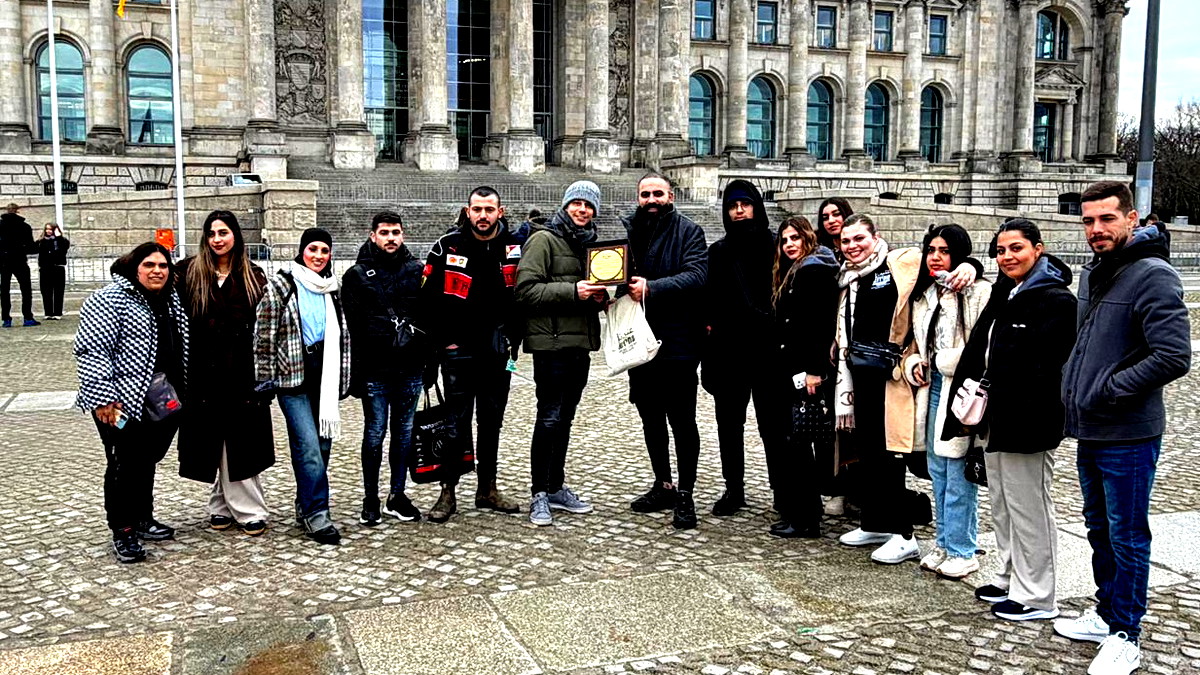 بعثة تعليمية لحركة عتيدنا إلى برلين: شباب عربي يقود الحوار ويبني الجسور