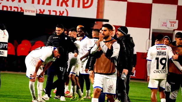 مفاجأة مدوية في الدوحة: مكابي يافا يُقصي اتحاد أبناء سخنين من كأس الدولة بثنائية نظيفة