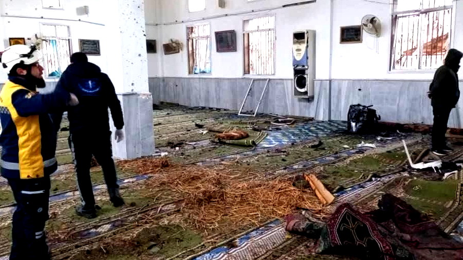 سوريا: انفجار في مسجد بحمص يؤدي إلى مقتل 8 أشخاص وفرض طوق أمني في المكان
