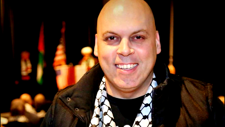 الافراج عن الكوميدي عامر زاهر بعد اعتقاله عقب تقديمه عرضا فنيا في مدينة الناصرة