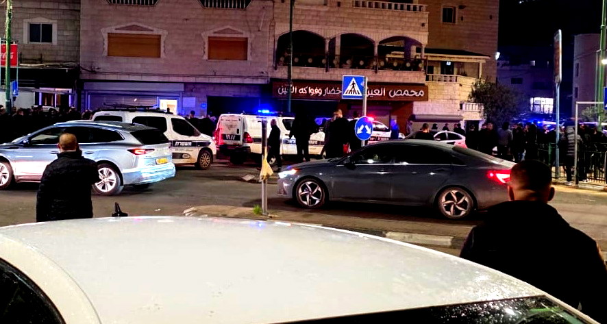 اجواء متوترة في كفركنا واطلاق نار كثيف يستهدف عدة محلات تجارية