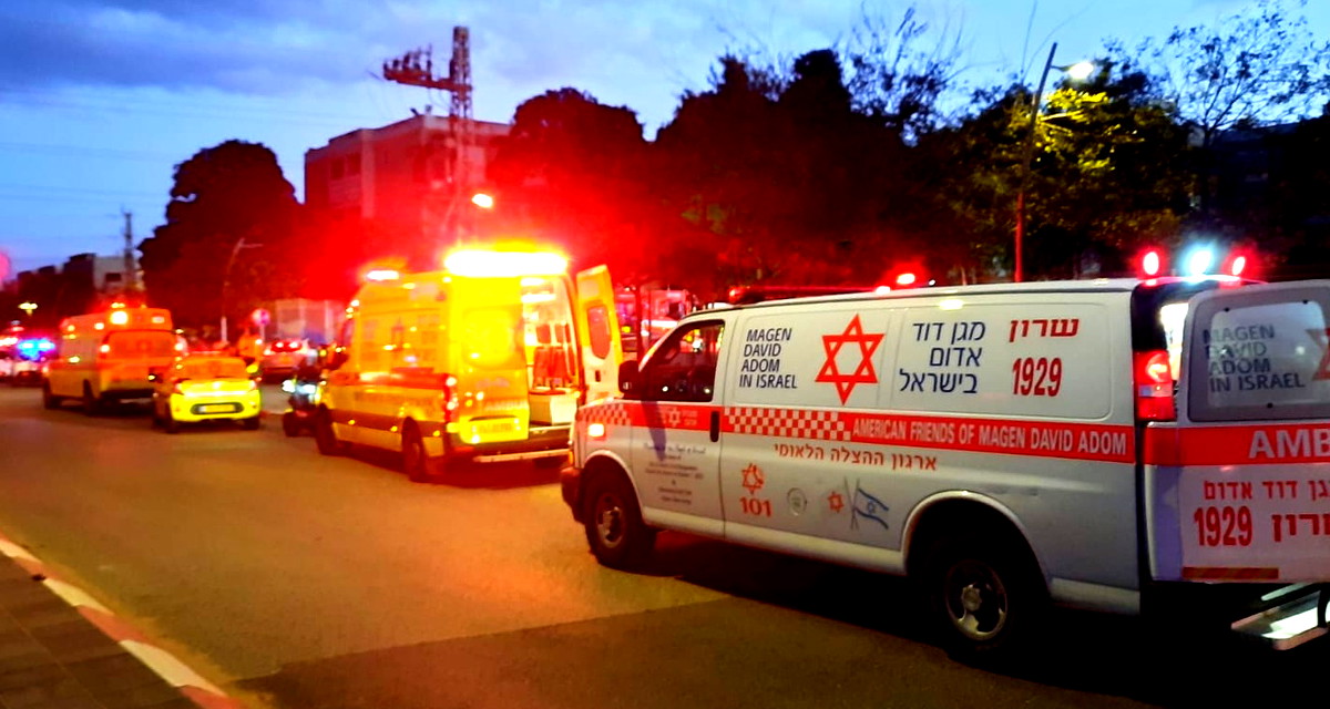 الخضيرة: 5 إصابات جراء اندلاع حريق في مبنى سكني