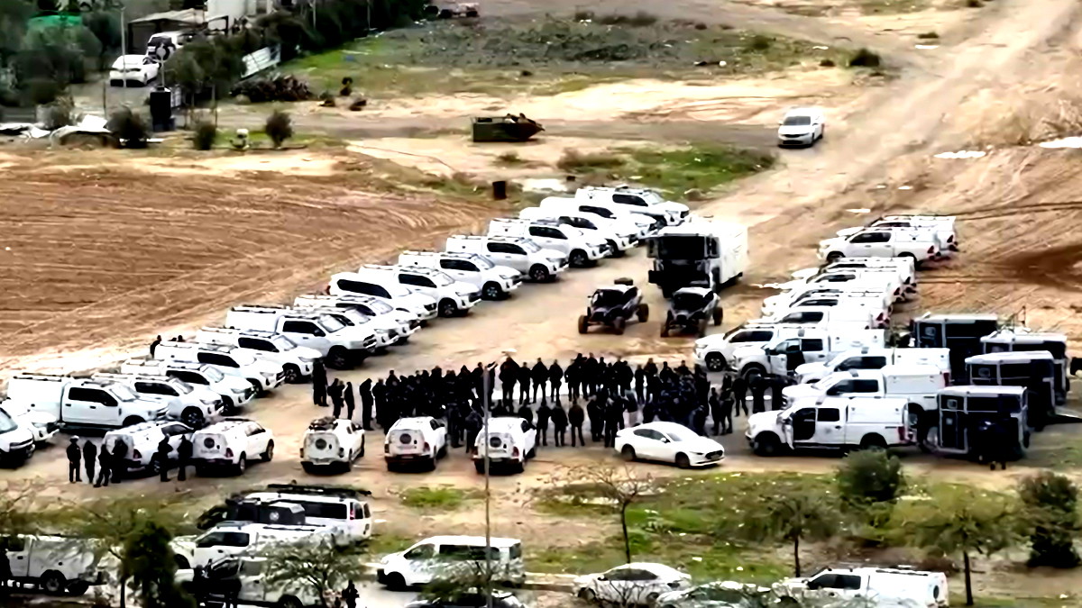 حملة "نظام جديد" في النقب: اعتقال 16 شخصًا ومداهمات واسعة في قرية ترابين