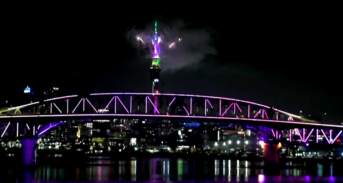 نيوزيلندا أولى الدول المرحبة بالعام الجديد 2026  بإطلاق الألعاب النارية