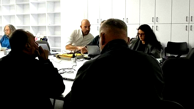 اللجنة اللوائية للتخطيط تبحث الاعتراضات التي قدمتها جسر الزرقاء ضد مخطط كيبوتس معجان ميخائيل*