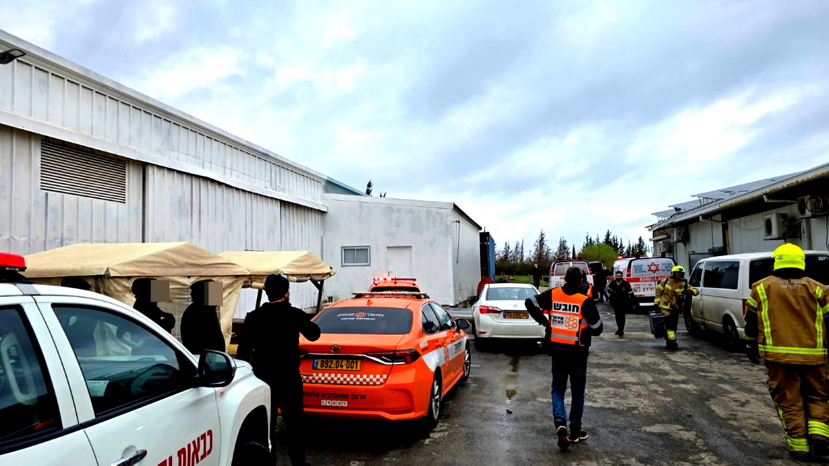 مصرع عامل وإصابة آخر جراء حادث عمل في مصنع أثاث بالجليل الأسفل