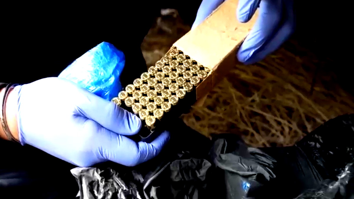 جسر الزرقاء: ضبط كمية كبيرة من المخدرات وأجزاء أسلحة ومخازن ذخيرة