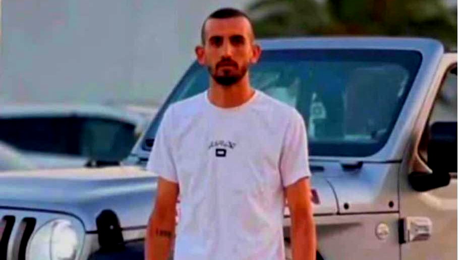 مصرع الشاب علي محمد حسن الحريب من بئر المكسور اثر حادث مروري في دبي 