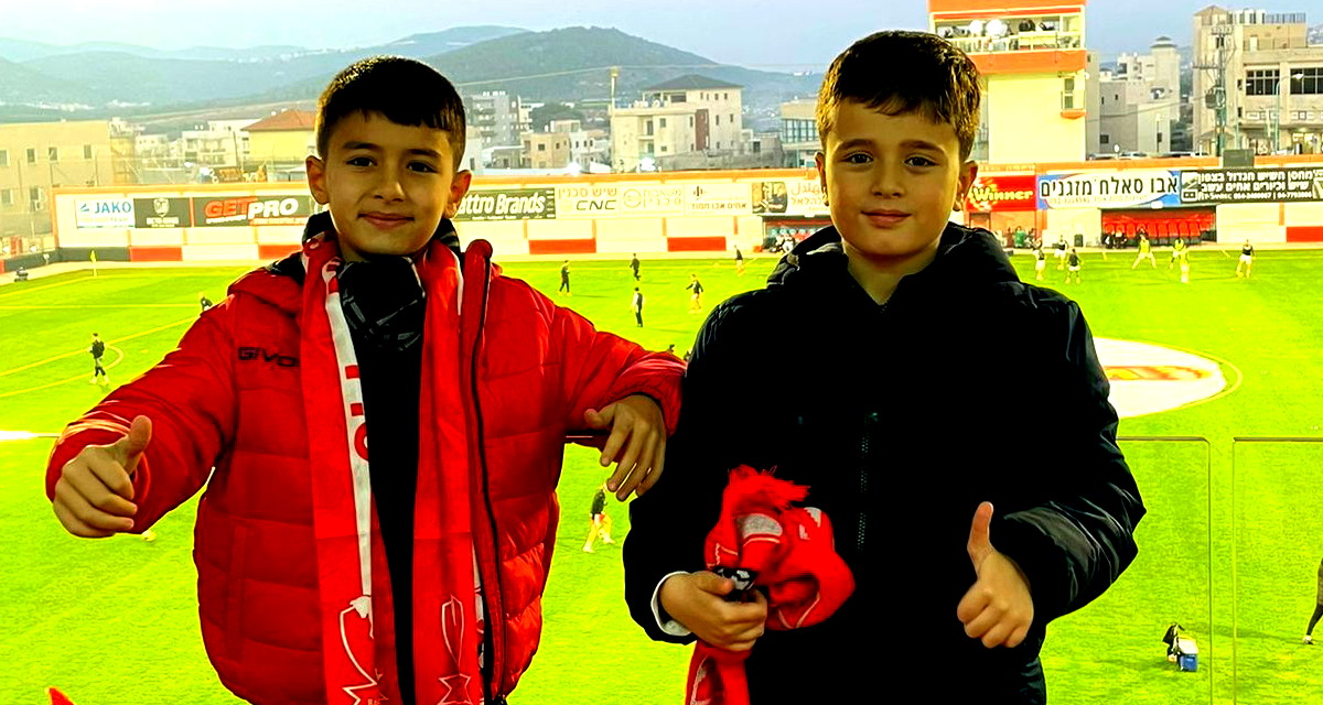 غزال أبو ريا يتحدّث إلى أحفاده