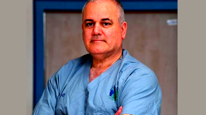 فخر للمجتمع العربيّ| البروفيسور أسامة أبو حاطوم من يافة الناصرة في صدارة قائمة "فوربس" لأفضل الأطباء في البلاد للعام 2025