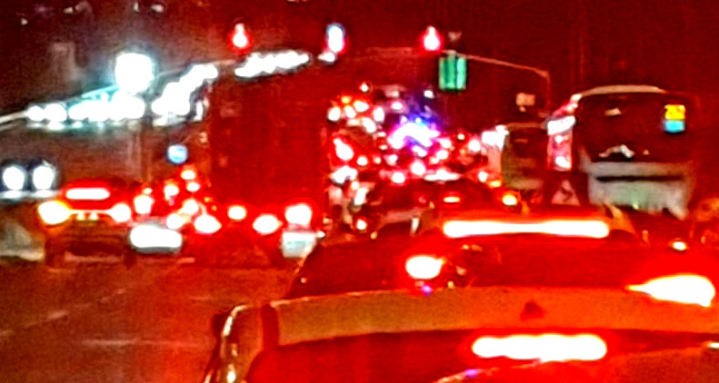 اصابة شابين من بيت جن وعكا بجراح خطيرة ومتوسطة اثر تعرضهما لاطلاق نار قرب مفرق ياسيف