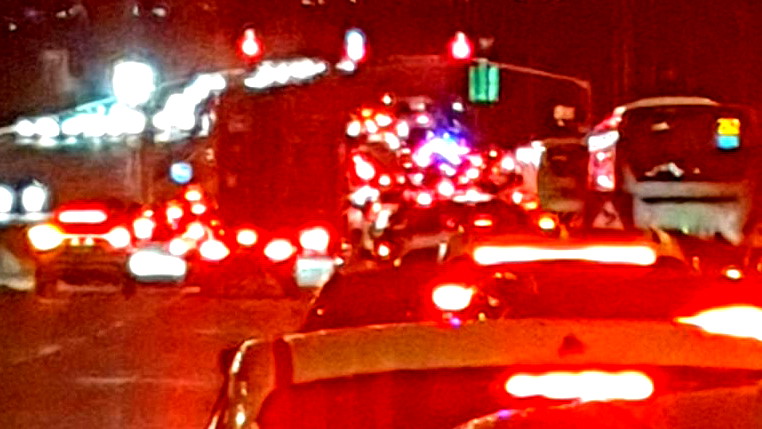 اصابة شابين من بيت جن وعكا بجراح خطيرة ومتوسطة اثر تعرضهما لاطلاق نار قرب مفرق ياسيف