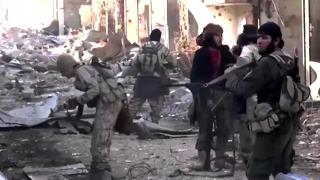 تجدد الاشتباكات بين قوات الجيش السوري و"قسد" في أحياء بمدينة حلب