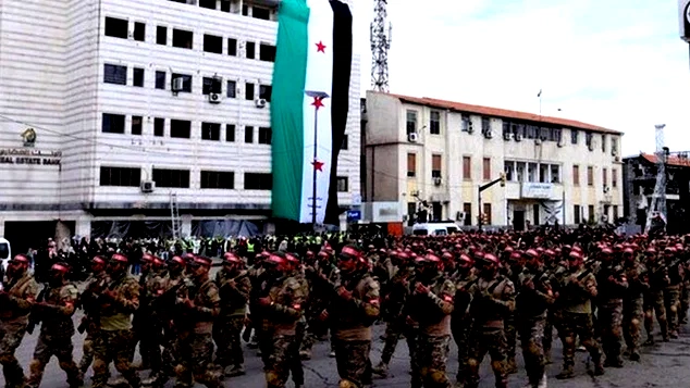 الجيش السوري يعلن حظر تجوال في أحياء حلب ويستهدف مواقع قسد