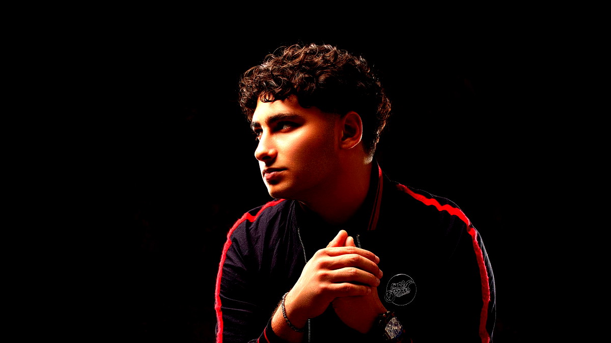 "أجواء الشتوية" جمعت دفء الكلمة واللحن وصوت الفنان أحمد صادق