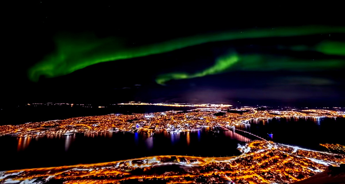 آيسلندا: رحلة ساحرة بين الشفق القطبي والشلالات الجليدية في أرض الجليد والنار 