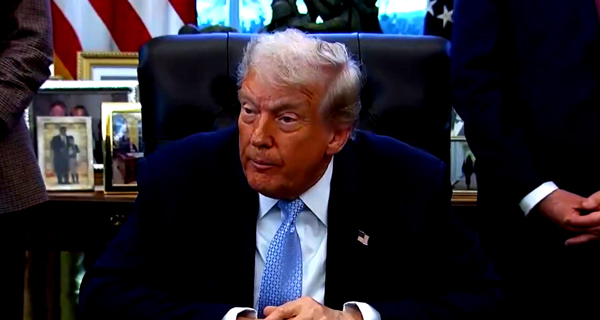 ترامب: نريد السلام في سوريا ونحذر إيران من إطلاق النار على المتظاهرين