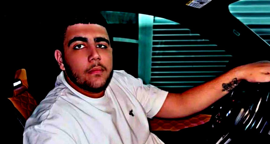 إبطن: مقتل الشاب شام شامي برصاص الشرطة.. الشرطة: ضبط وهو يطلق النار على منزل والأهل يرفضون الرواية 