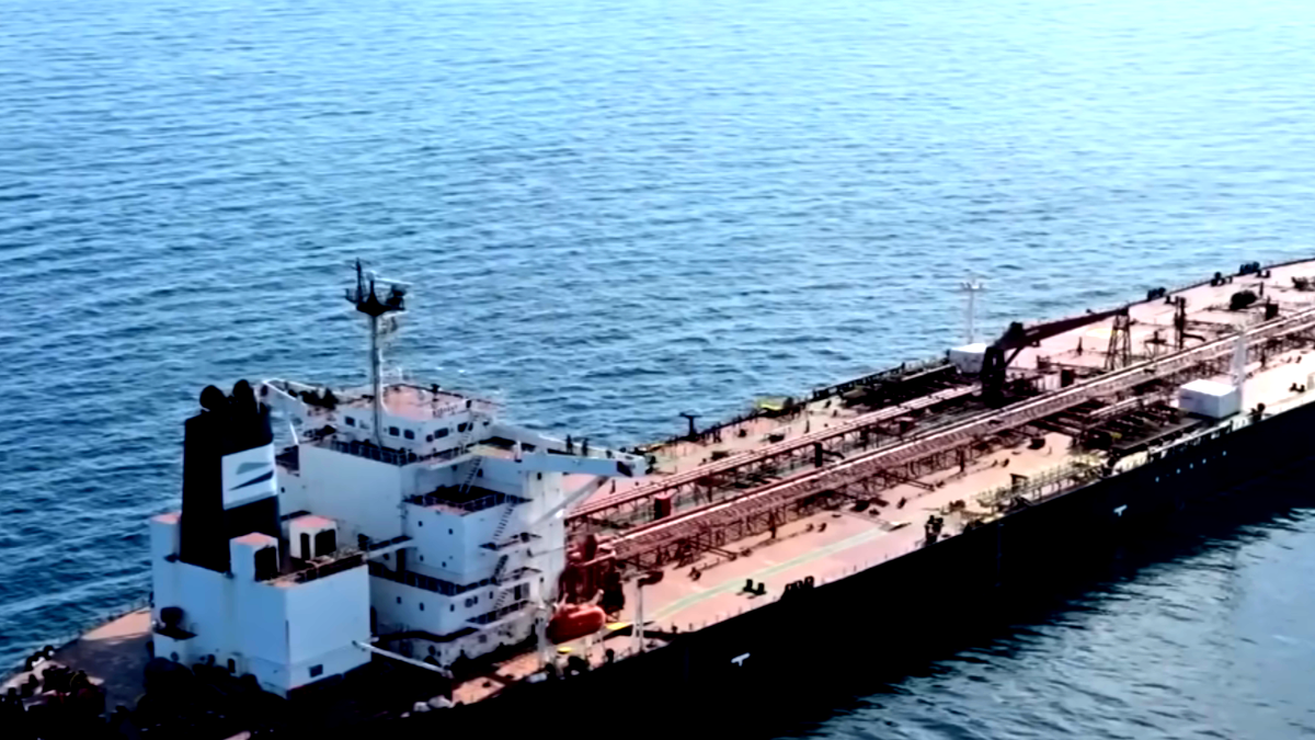 من أصل 11... ترامب يعلن عن نقل 3 ناقلات محملة بالنفط من فنزويلا إلى الولايات المتحدة