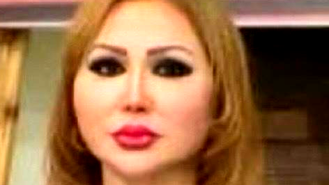 "كأنّي لم أذهب بعيدا".. محمود درويش ورفاق الكلمة في ميزان الذّاكرة