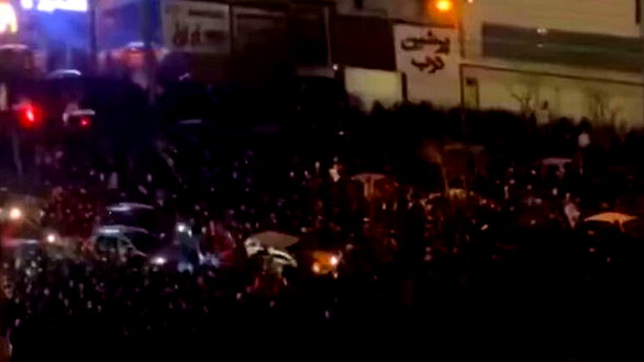 وكالة تسنيم: الحرس الثوري الإيراني ألقى القبض على مواطن أجنبي بتهمة التجسس لصالح إسرائيل