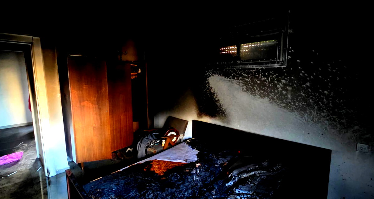 تل ابيب يافا: حريق في شقة سكنية وانقاذ عالقين