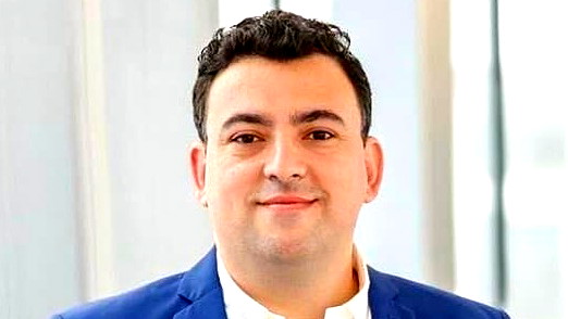 فخر واعتزاز: تعيين الدكتور معاذ عصام سليمان مديراً لقسمين في مستشفيي إيخيلوف ولانيادو