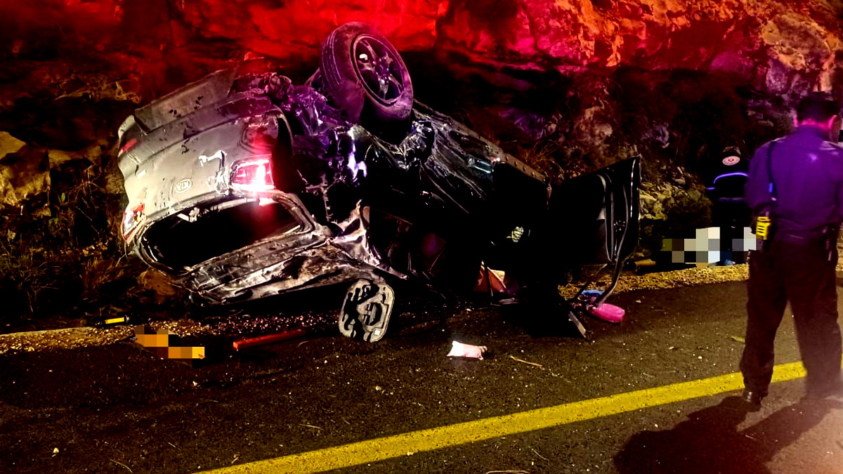 مصرع شاب (30 عاماً) وإصابة اخر بجراح خطيرة في حادث انقلاب مركبة قرب طولكرم