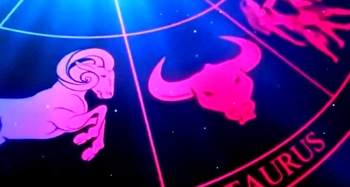 كن حذرًا من تدخل الآخرين في علاقتك وتأكد من صحة المعلومات... إليكم توقعات الأبراج لهذا اليوم 