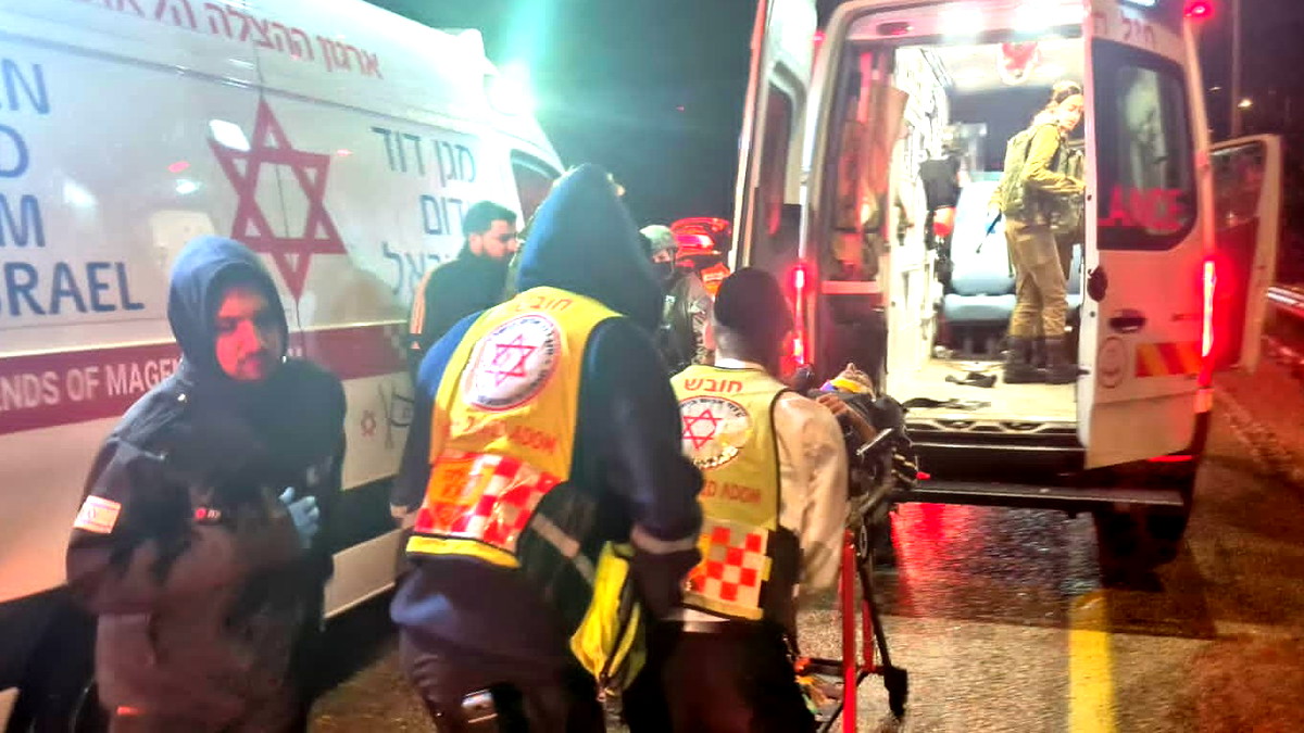 حادث ذاتي قرب "معبر ريحان": إصابة رجل (35 عاماً) بجراح خطيرة إثر انقلاب مركبته