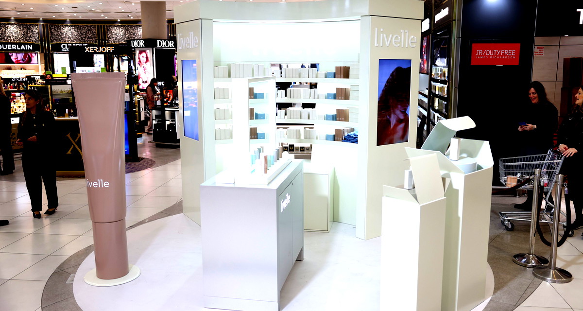 جديد في جيمس ريتشاردسون ديوتي فري- عارضة الأزياء وسيدة الأعمال بار رفائيلي تطلق POP-UP جديد للماركة التجارية LIVELLE للعناية بالبشرة (ع.ع)