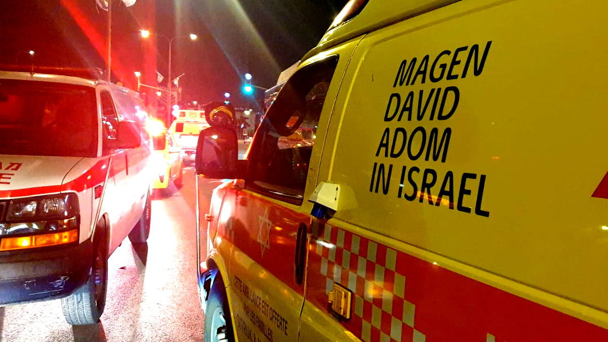 حادثان في النقب خلال دقائق: إصابات متوسطة في "بير هداج" وتدهور مركبة لوادٍ قرب "عرعرة"