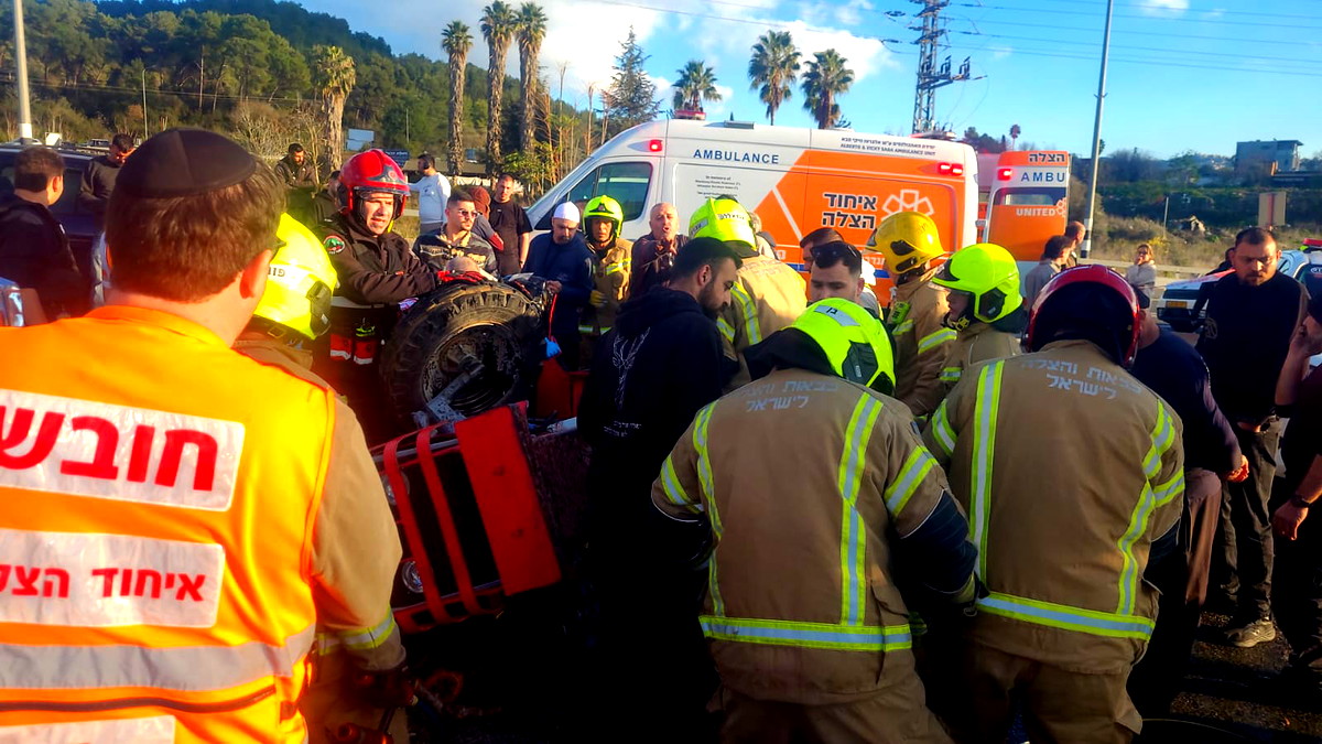 إصابة رجل بجراح خطيرة إثر انقلاب جرار زراعي على شارع 89 قرب ترشيحا