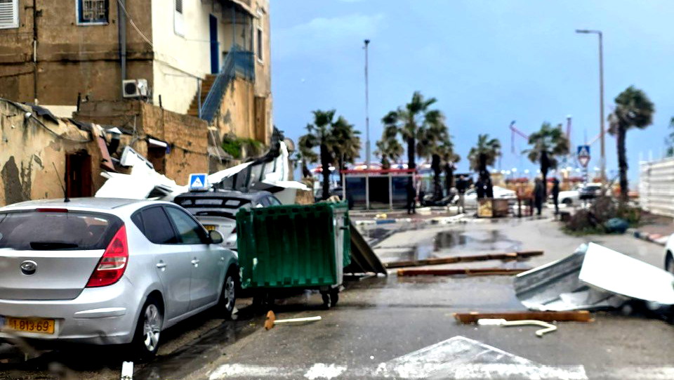 منخفض جوي وتساقط الأمطار على معظم المناطق