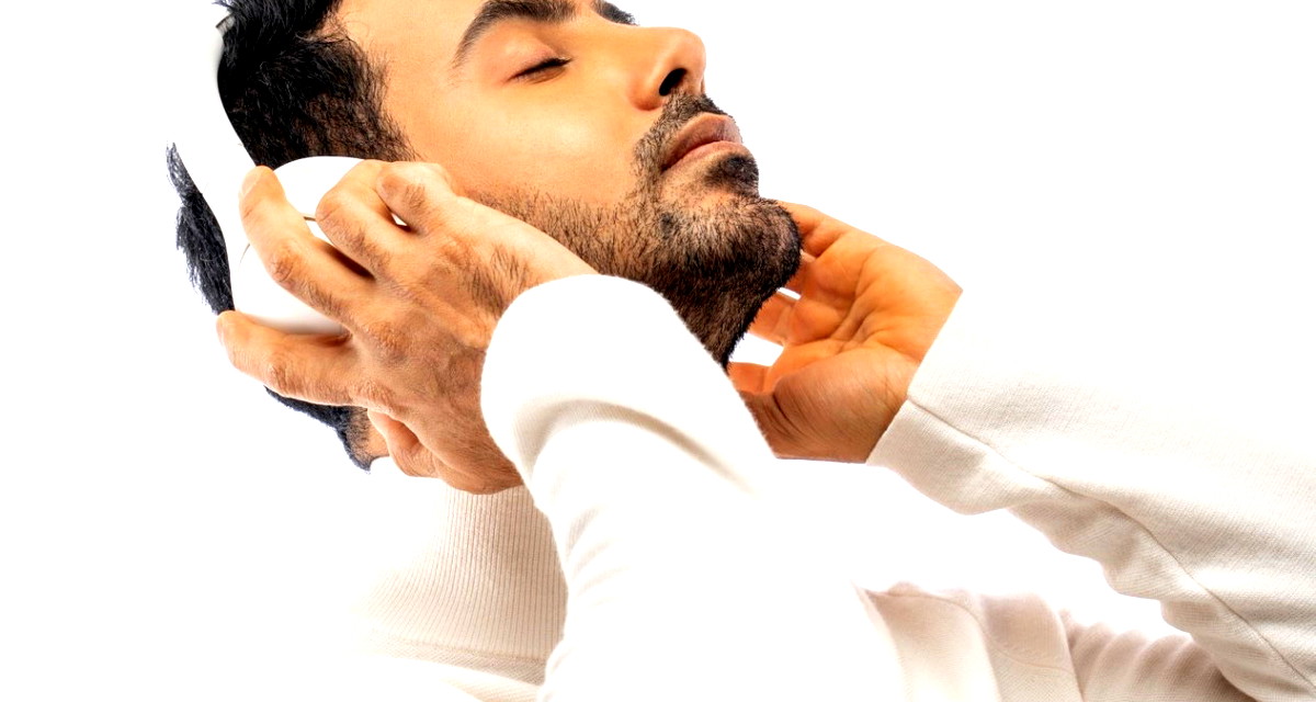 الفنان فؤاد عبدالواحد يتصدّر "ترند" المنصات الرقمية والأكثر تفاعلاً بألبوم  "FOUAD26" 