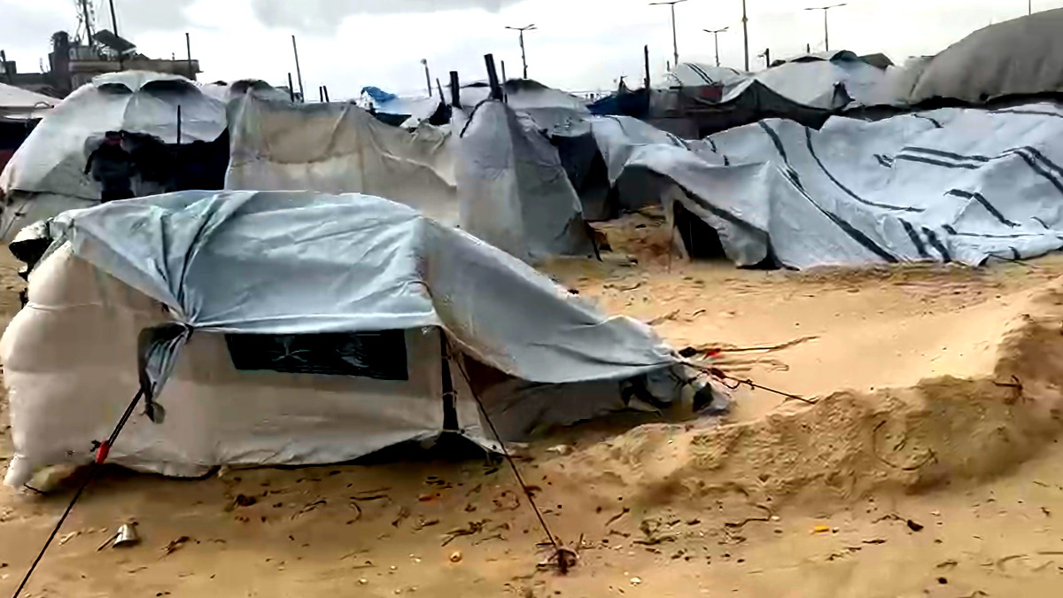 غزة: تحذيرات من خطر وفيات بين الأطفال والمرضى مع استمرار موجة البرد وتفاقم الأزمة الإنسانية