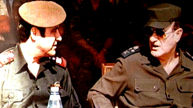 وفاة رفعت الأسد المتهم بارتكاب مجازر حماة 1982 وعم بشار الأسد