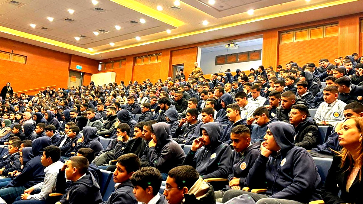 بلدية كفرقرع: طلاب ابن سينا الجماهيرية في عرض "اتق الله" في اطار التضامن مع احتجاجات مدينة سخنين