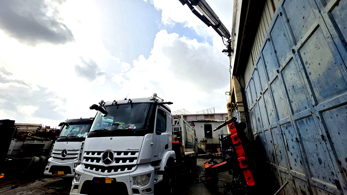 منطقة القدس: مصرع  عامل (52 عامًا) أصيب من جسم ثقيل أثناء عمله في مصنع